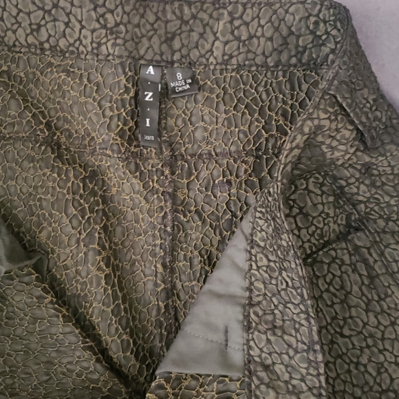 Jeans - Picture 2 of 2